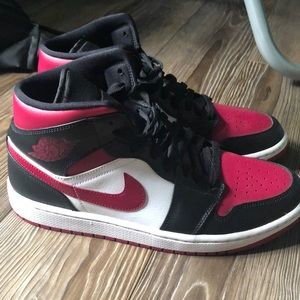 black and red air jordan high tops